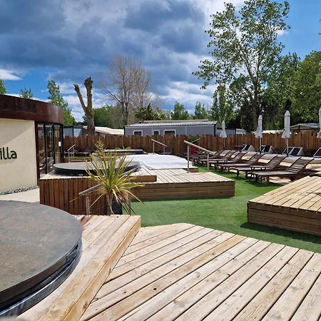 Domaine De La Yole Hotel Вондр Екстериор снимка